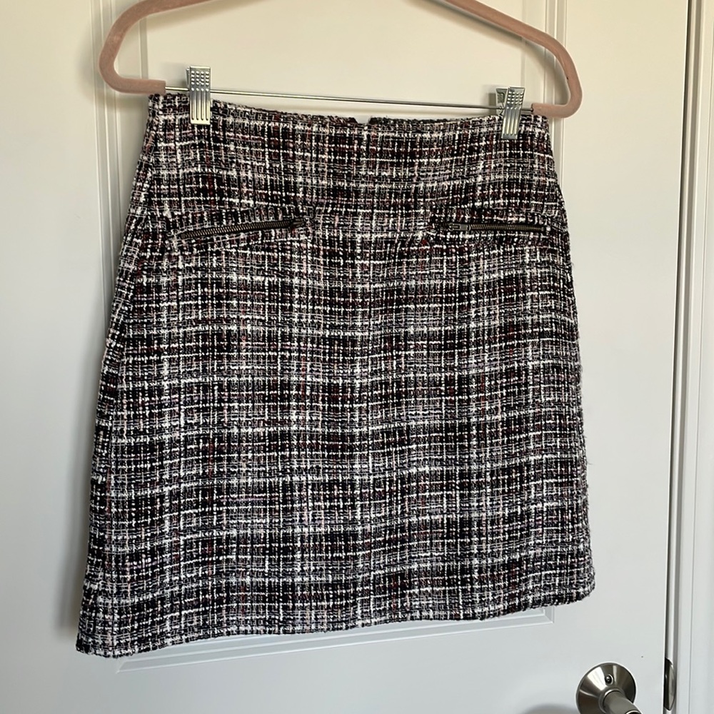 Black and maroon tweed skirt from loft size 2